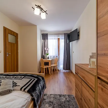 Oda ve Kahvaltı Na Polanie Z Jacuzzi