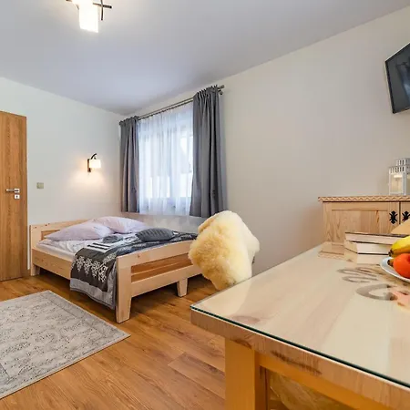 Na Polanie Z Jacuzzi Bed & Breakfast