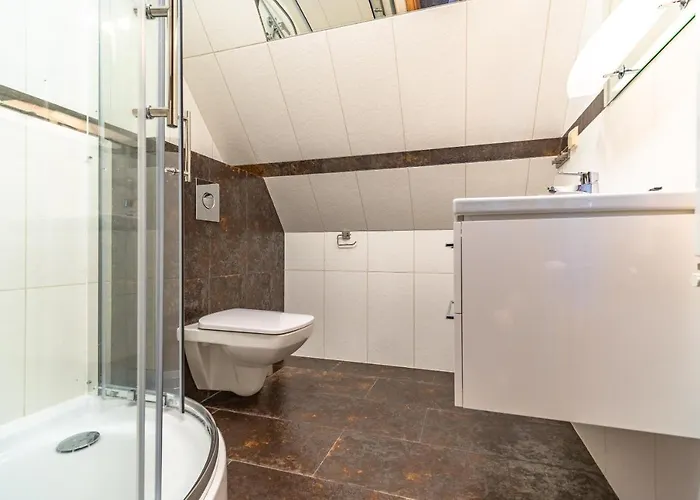 Na Polanie Z Jacuzzi Panzió